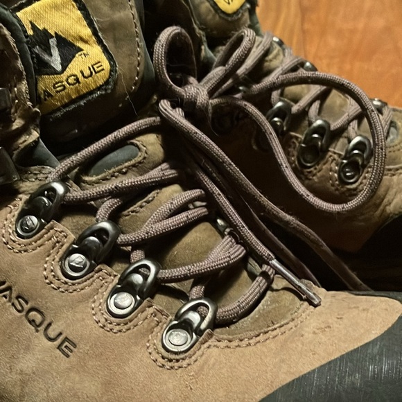 Vasque leather hikers size 8 men’s like new - Picture 14 of 14